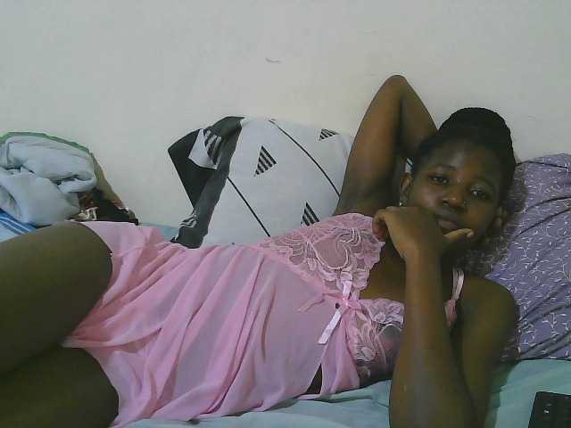 sweet-tatiana webcam bongacams model stream image