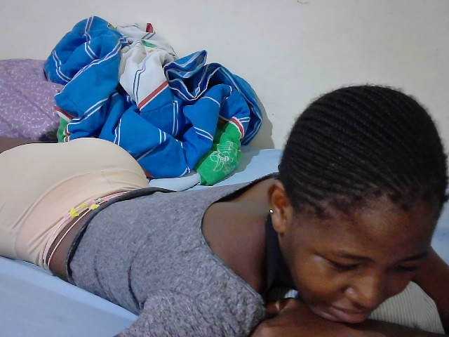 sweet-tatiana webcam bongacams model stream image