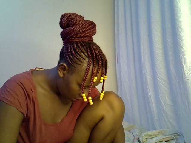 flirty-girl webcam bongacams model stream image