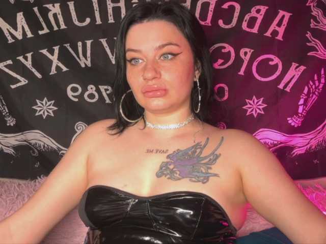 pretttyalice's BongaCams show and profile