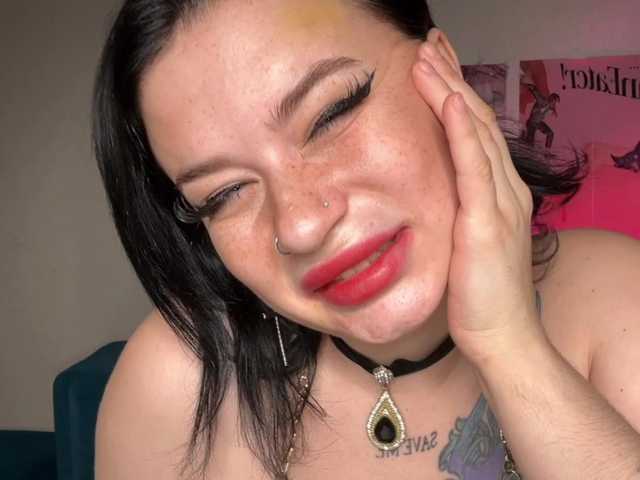 pretttyalice's BongaCams show and profile