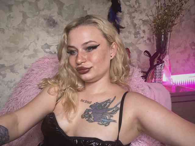 pretttyalice webcam