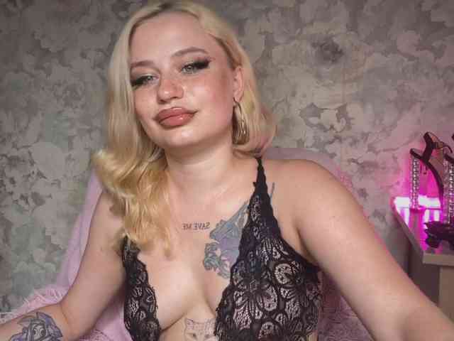 pretttyalice webcam