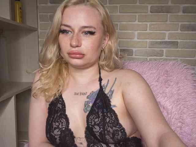 pretttyalice webcam
