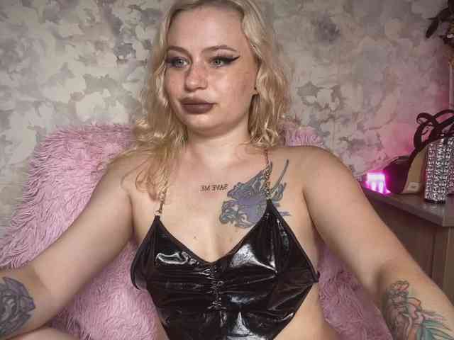 pretttyalice webcam