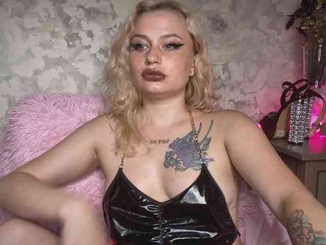 pretttyalice webcam