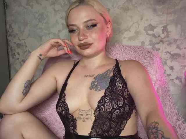 pretttyalice webcam