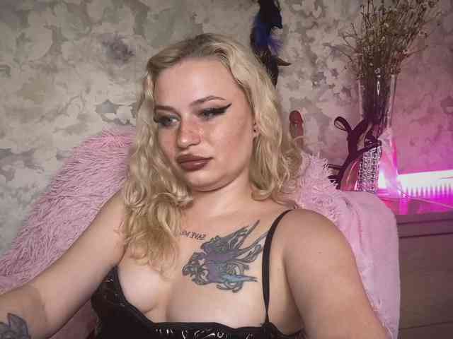 pretttyalice webcam