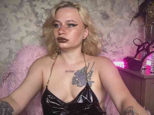webcam model Pretttyalice