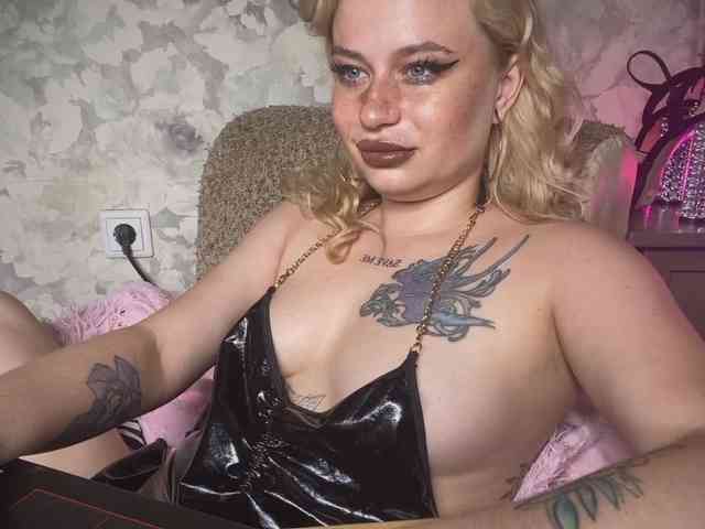 pretttyalice webcam