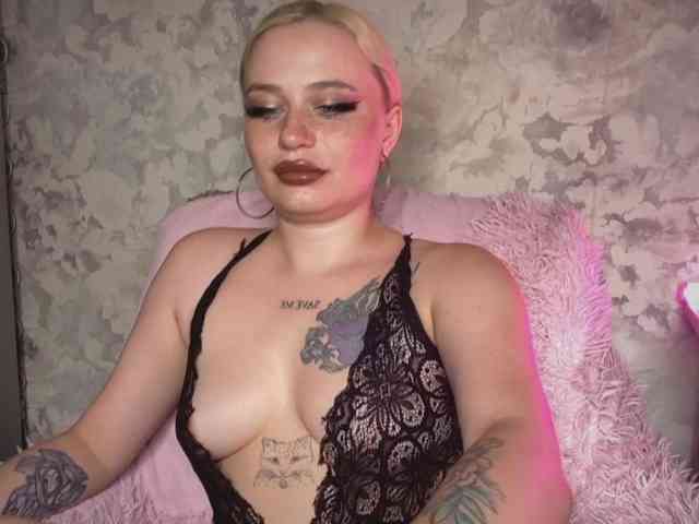 pretttyalice webcam