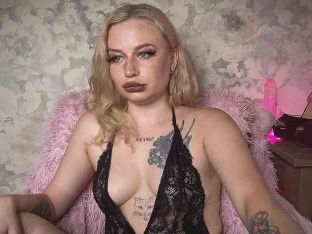 pretttyalice webcam