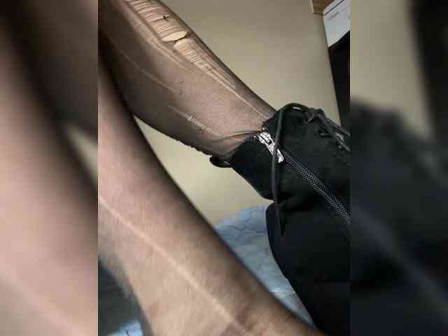 Live Sex Chat with MissSolo (@masters0227)