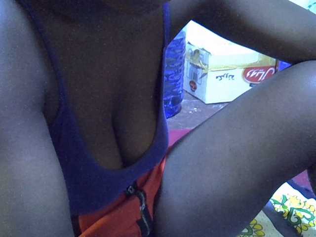 alora-skylar webcam bongacams model stream image