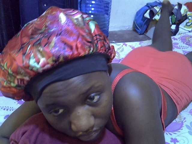 alora-skylar webcam bongacams model stream image