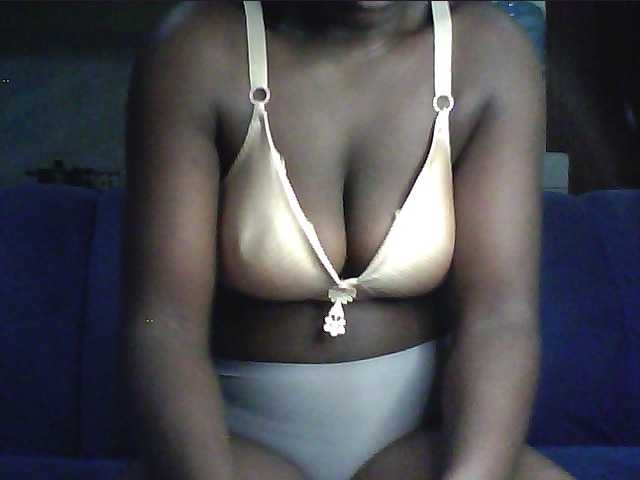 alora-skylar's BongaCams show and profile