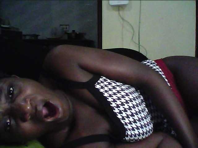 alora-skylar's BongaCams show and profile