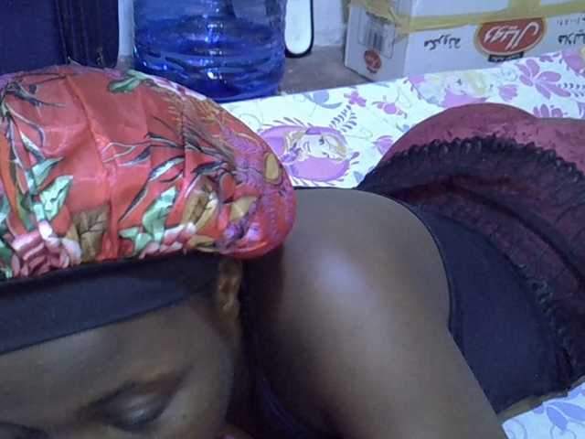 alora-skylar webcam bongacams model stream image