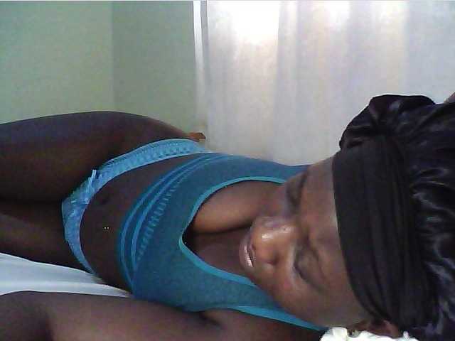 alora-skylar's BongaCams show and profile