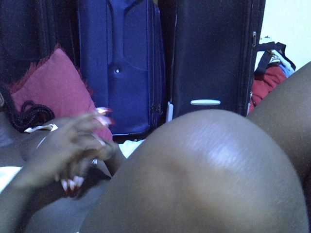 alora-skylar's BongaCams show and profile