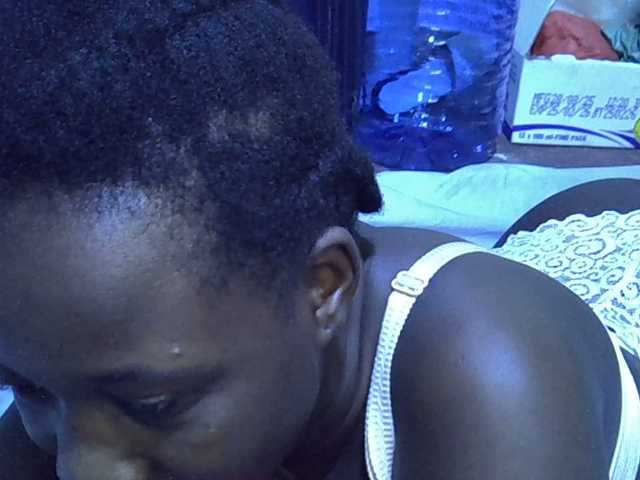 alora-skylar webcam bongacams model stream image