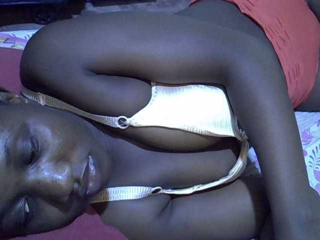 alora-skylar webcam bongacams model stream image