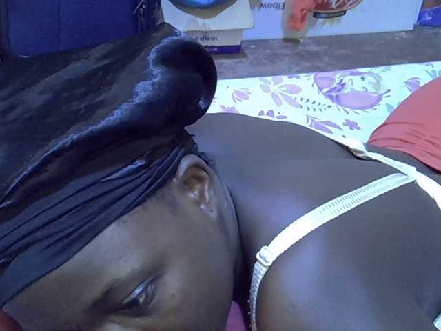 alora-skylar webcam bongacams model stream image