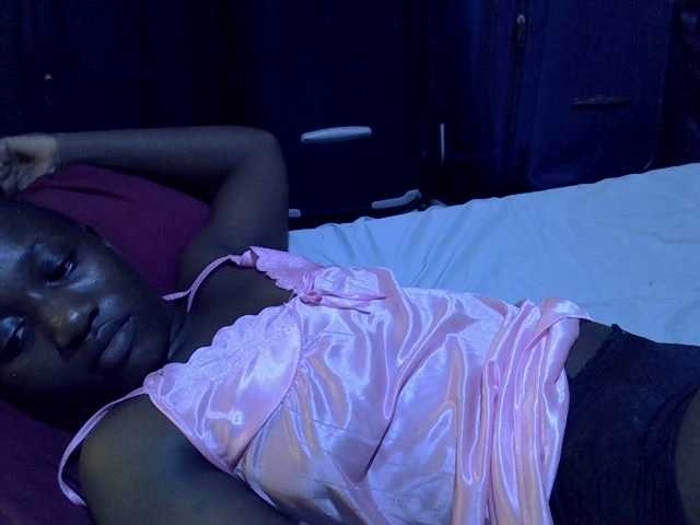 alora-skylar webcam bongacams model stream image