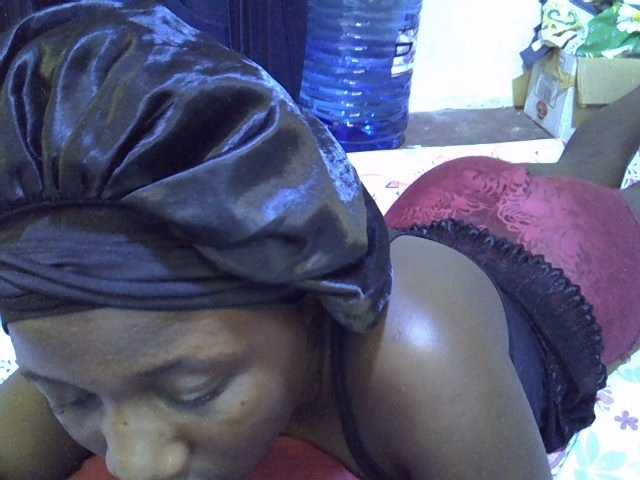 alora-skylar webcam bongacams model stream image