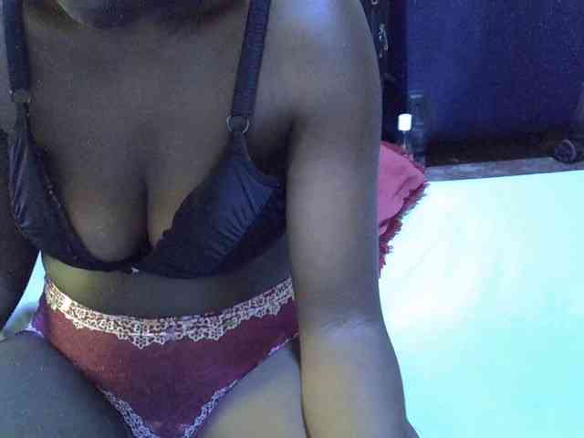 alora-skylar webcam