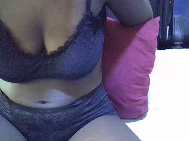 alora-skylar webcam