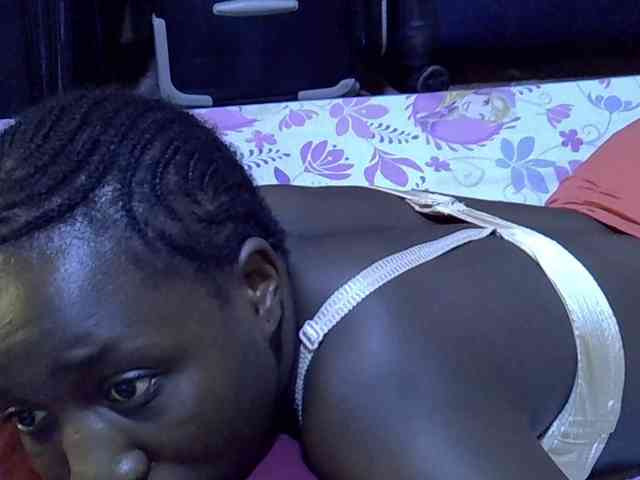 alora-skylar webcam