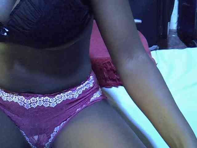 alora-skylar webcam
