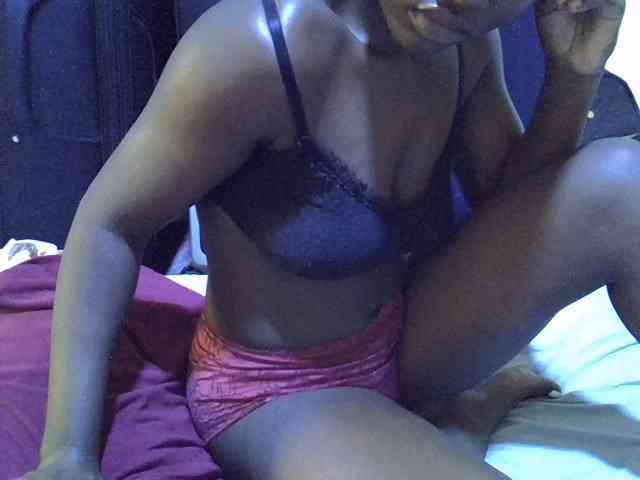 alora-skylar Live Webcam on BongaCams