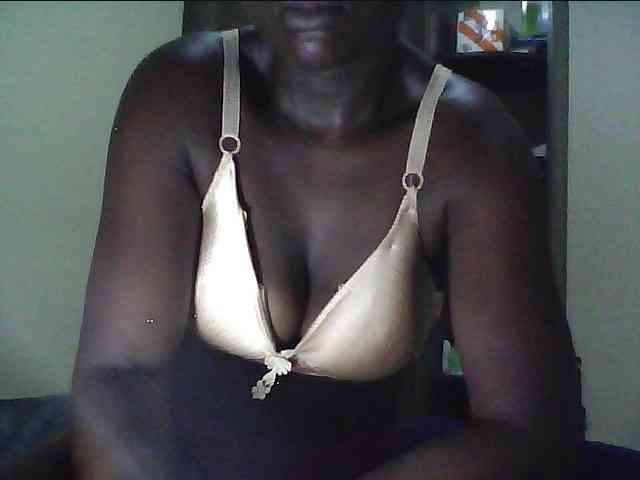 alora-skylar Live Webcam on BongaCams