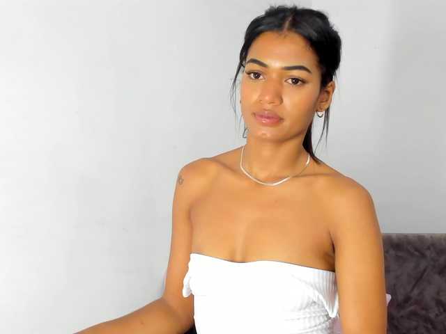 BarbieHotLaura live cam profile