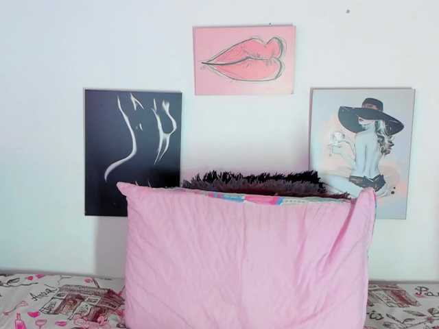 BarbieHotLaura's BongaCams show and profile