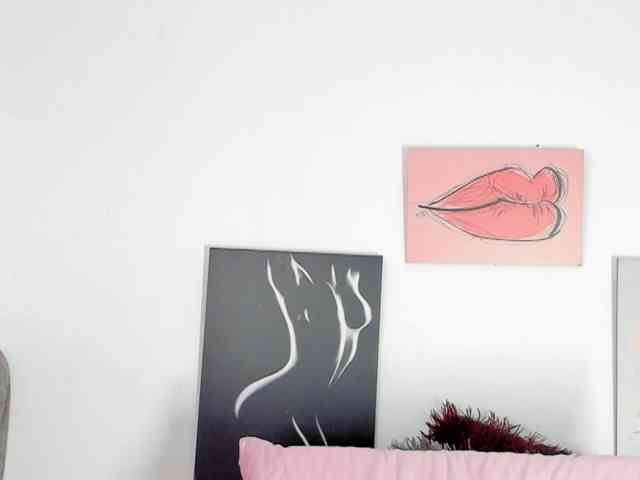 BarbieHotLaura webcam