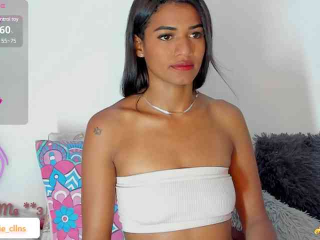 BarbieHotLaura webcam
