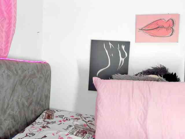 BarbieHotLaura webcam