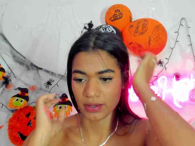 BarbieHotLaura Live Webcam on BongaCams