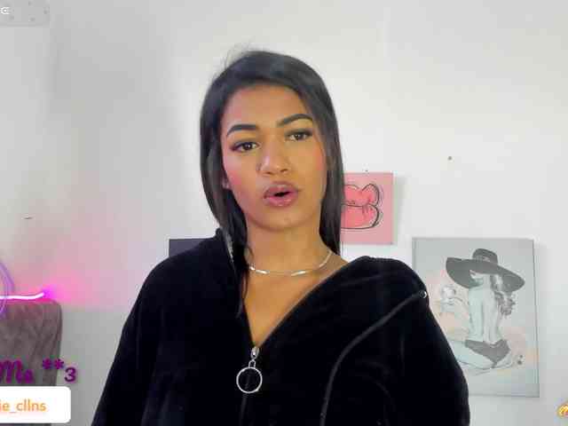 BarbieHotLaura webcam