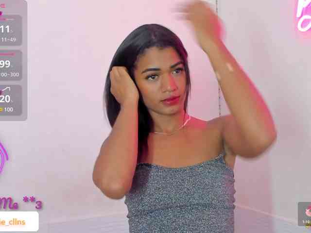BarbieHotLaura webcam