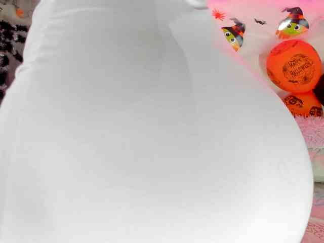 BarbieHotLaura webcam
