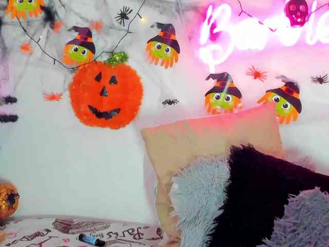BarbieHotLaura webcam