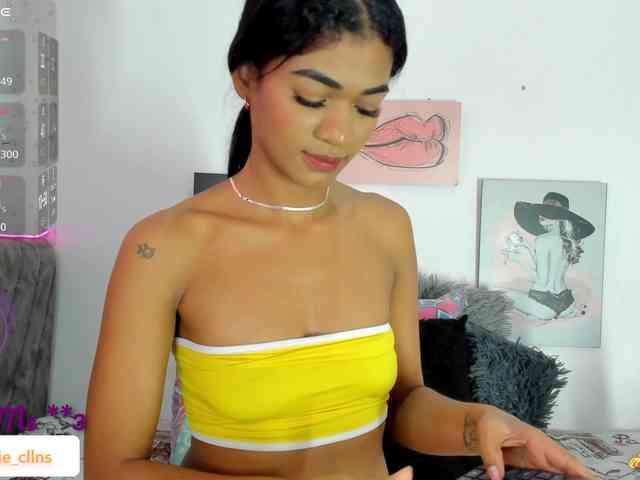 BarbieHotLaura webcam