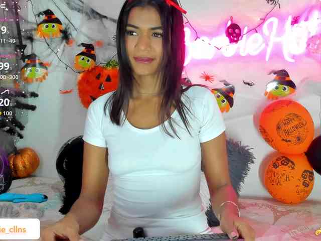 BarbieHotLaura webcam