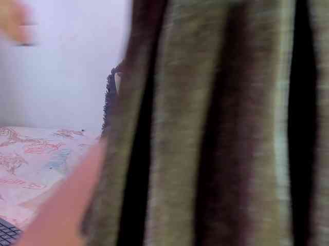 BarbieHotLaura webcam