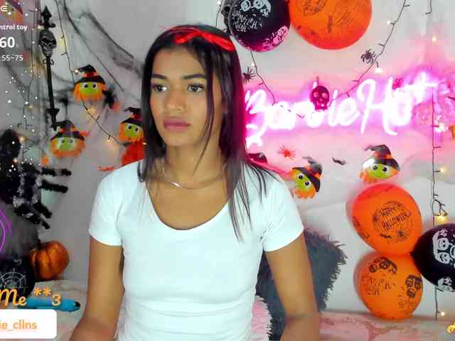 BarbieHotLaura webcam