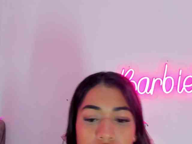 BarbieHotLaura webcam